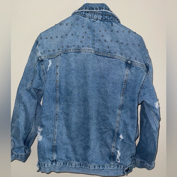 Free People Studded & Slight Distressing Denim Jean Jacket‎ size Small - Picture 4 of 4